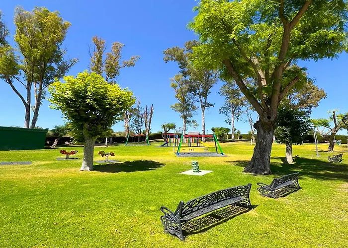 Sol & Apt- Coastal Retreat By The Sea Apartamento Estepona