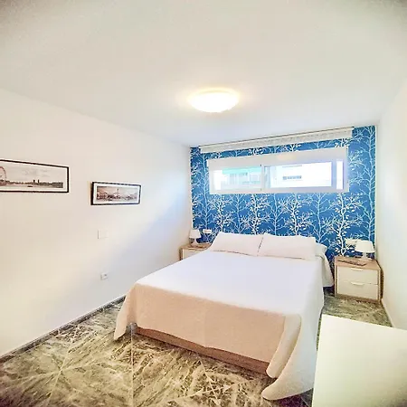 公寓 Sol & Apt- Coastal Retreat By The Sea 埃斯特波纳